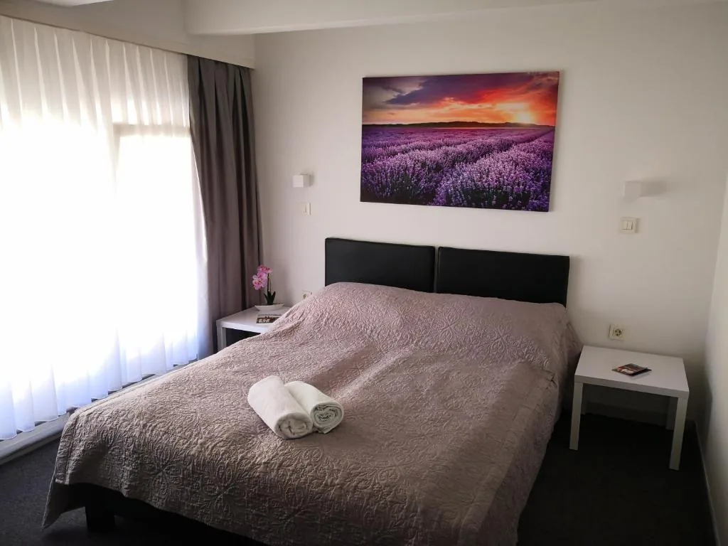 Deluxe Double Room with Extra Bed — Grand Bells Bed And Breakfast